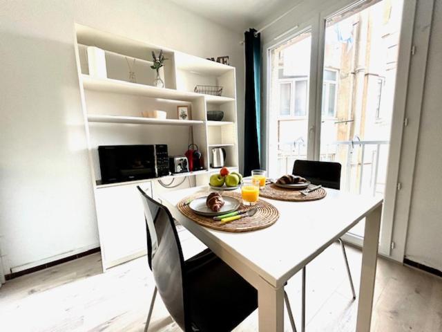 Appartement Au Vieux Port Plein Centre Au Calme Marseilles